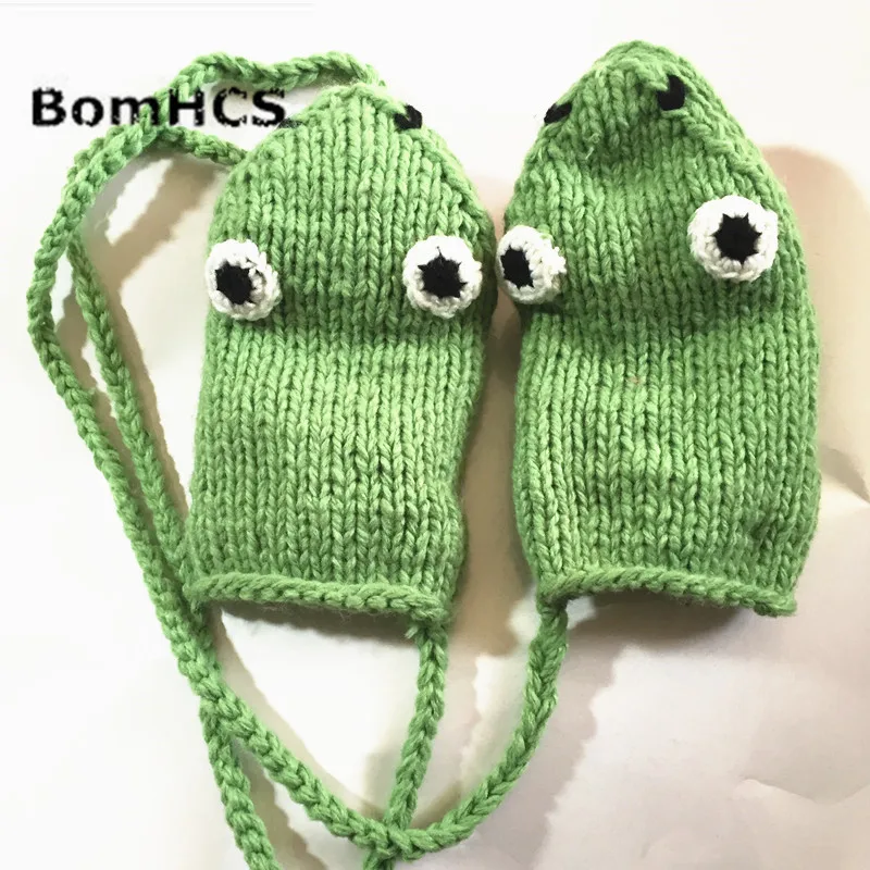 BomHCS Cute Green Frog Gloves 100% Handmade Knitted Winter Thick Mittens Halloween Christmas Gift