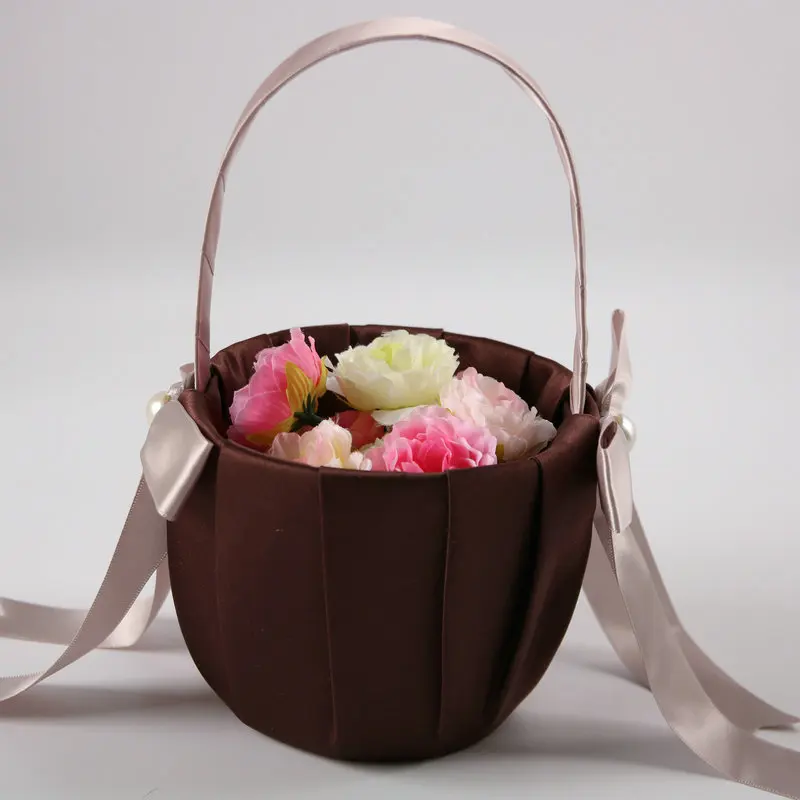 

2pcs/lot coffe Wedding Flower Girl Basket with Flowes Pearls Satin Ribbons Bow Wedding Party Decorations Gift Candy Basket