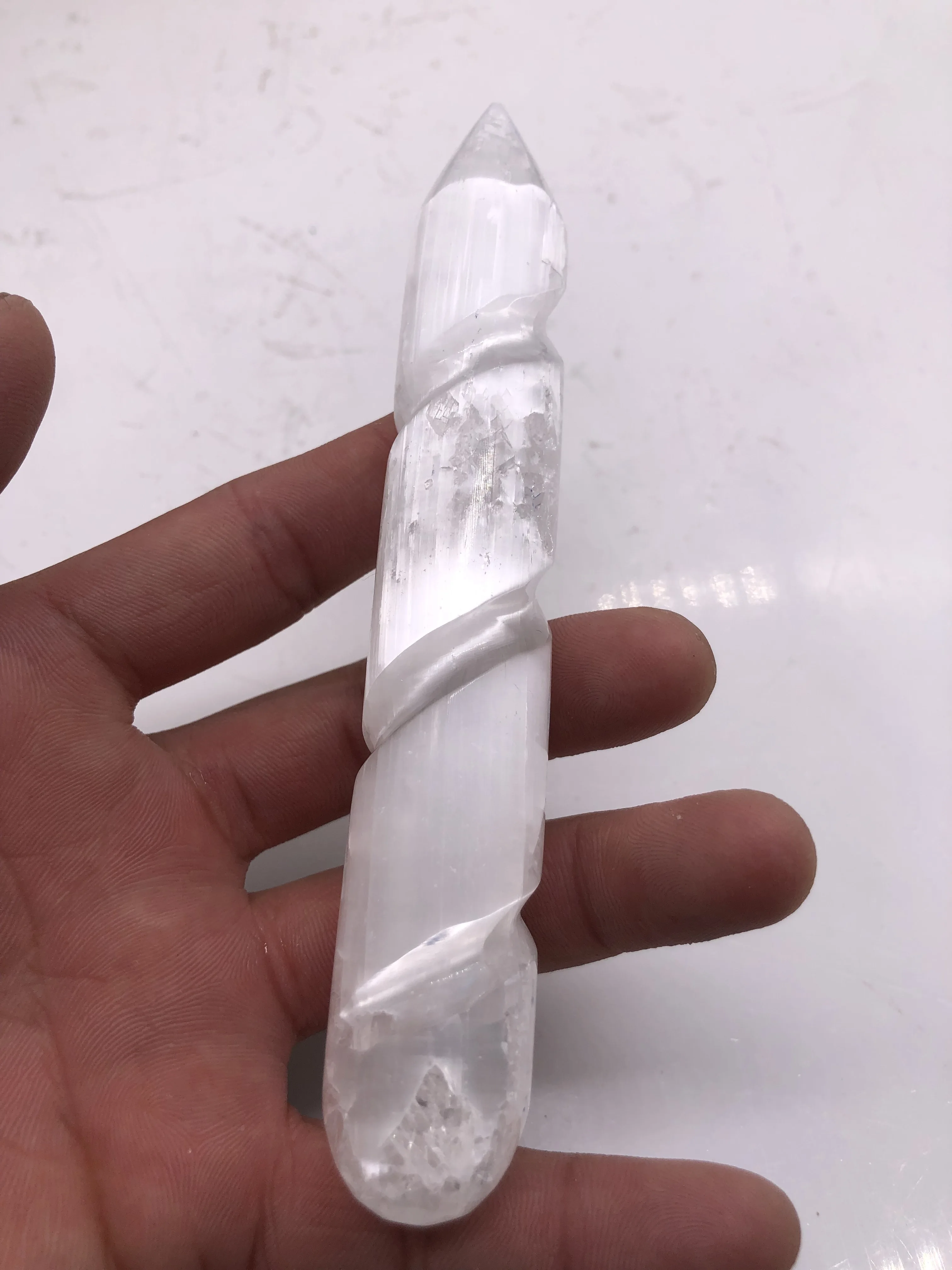 Log Vara Gesso selenito de Cristal Cura Varinha de Massagem Espiral Polido Limpar