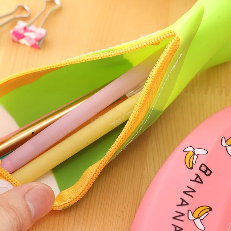 New cute Lovely Silica Gel Pencil Bag Interesting Simulation Creative Banana Green Chinese Onion Pen Bags school office supplies