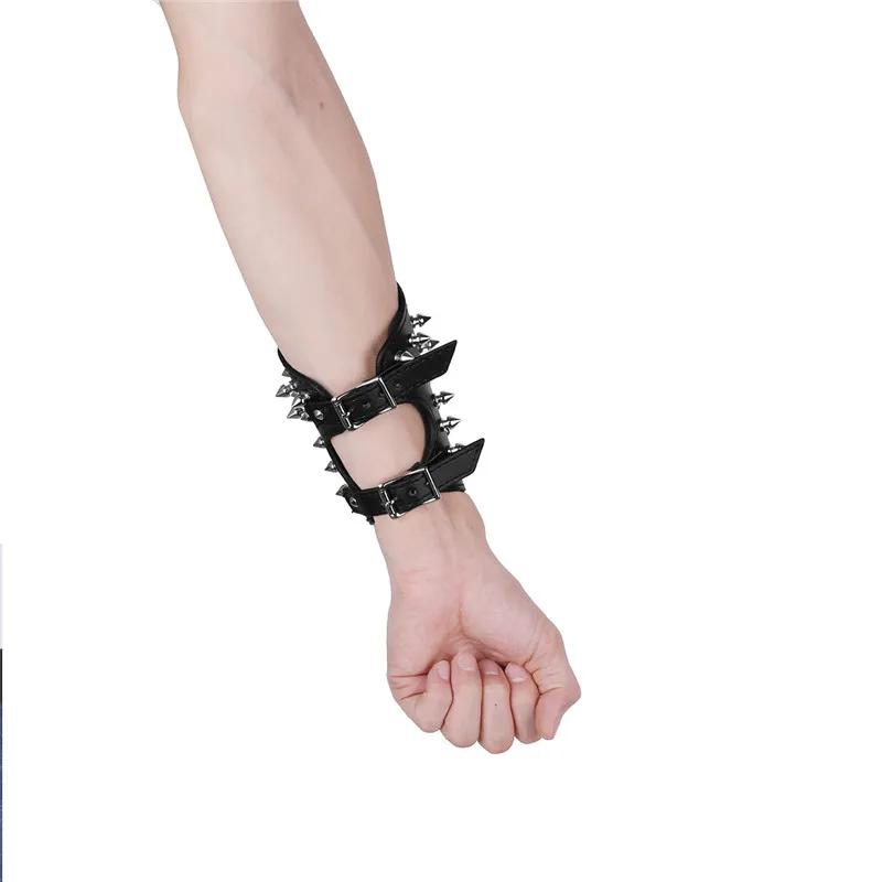 TiaoBug Unisex Faux หนังโลหะ Spikes Gauntlet สายรัดข้อมือผู้ชายผู้หญิงฮาโลวีนเครื่องแต่งกายยุคกลาง Bracers Arm Armour Cuff