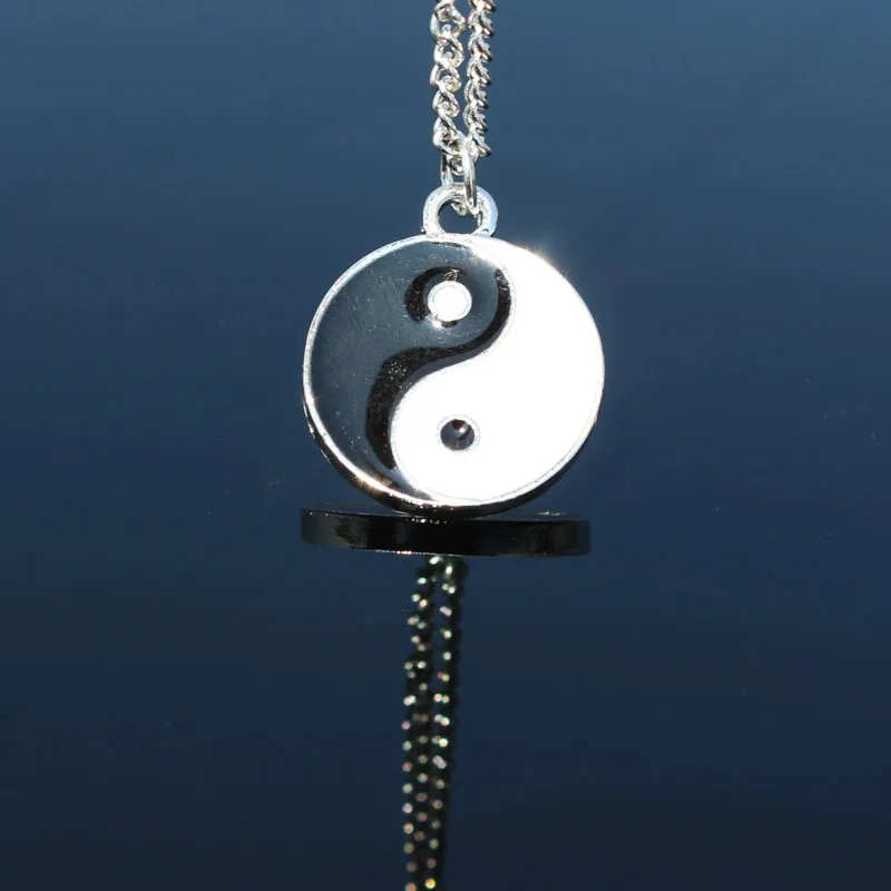 1PCS Taichi Shaped Pendant Necklaces for Women Men Yinyang Ba Gua Chinese Retro Unisex Clavicle Collarbone Chain Fashion Jewelry