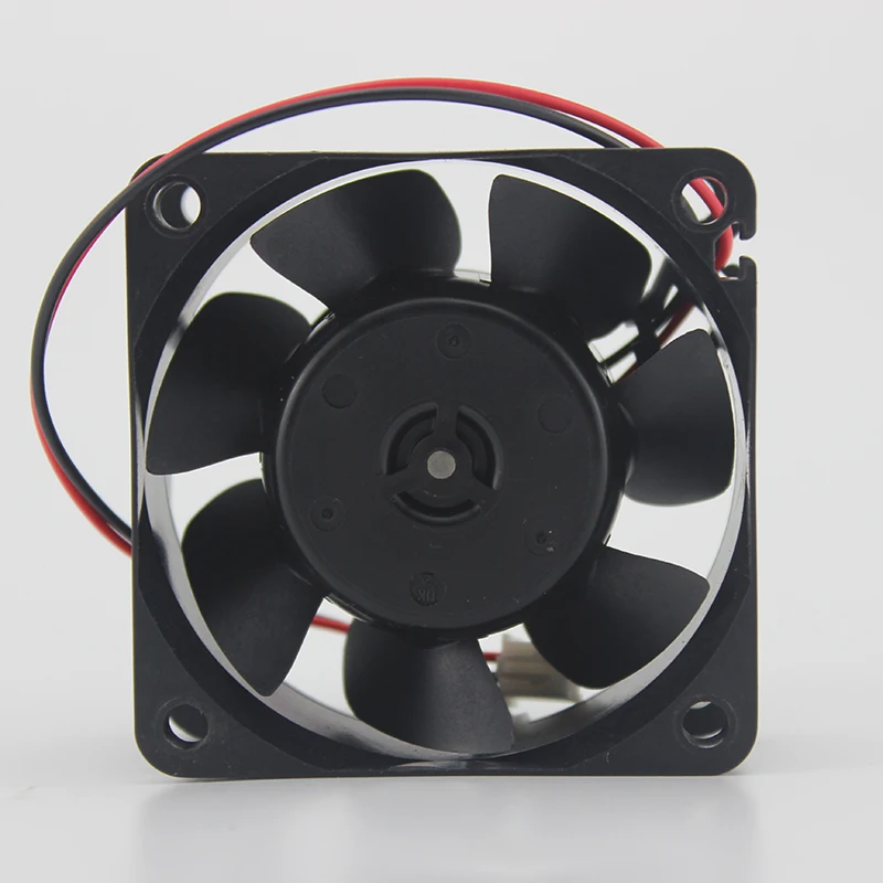 

D06A-24TS5 01 DC 24V 0.09A, 60x60x25mm 2-wire Server Square Cooling Fan