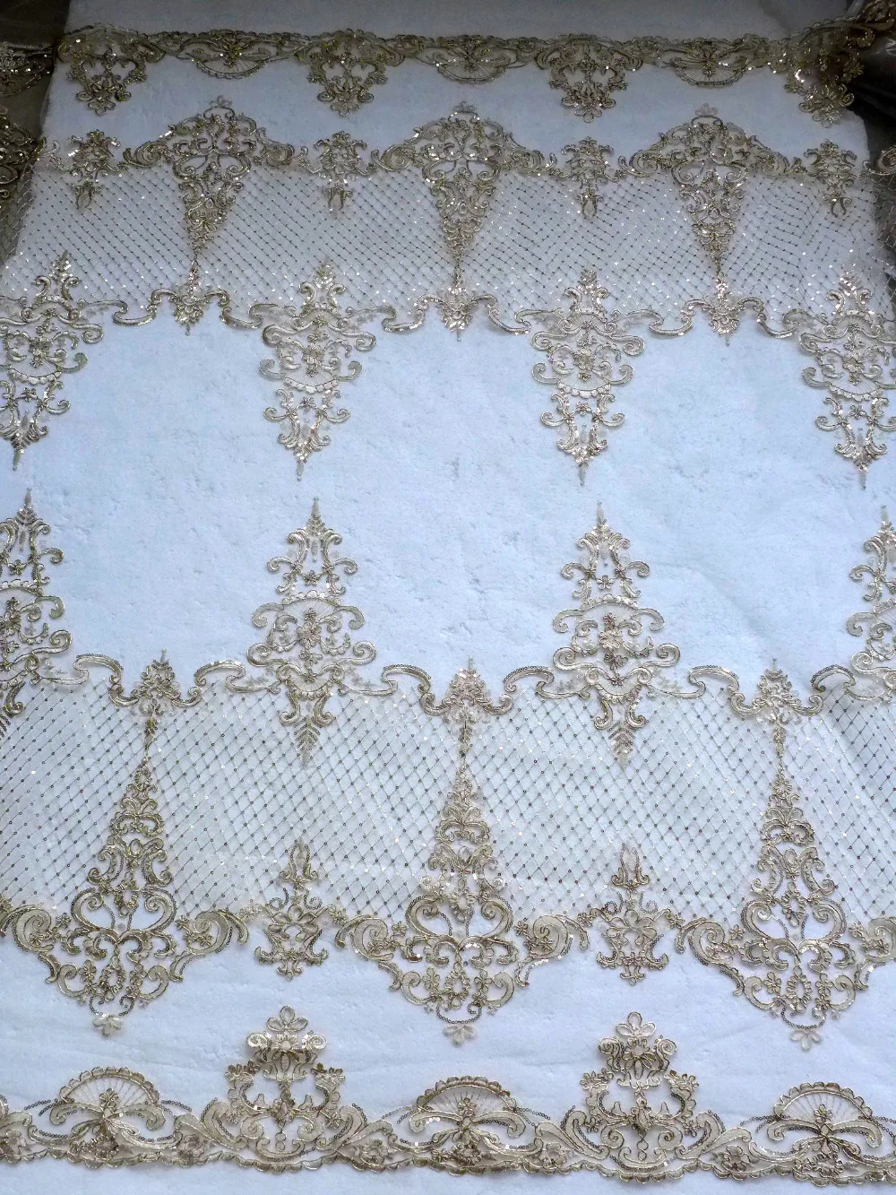 La Belleza 1 yard  Black/ivory(Off-white) robin sequins on netting embroidered wedding/ evinging/show dress france lace fabric