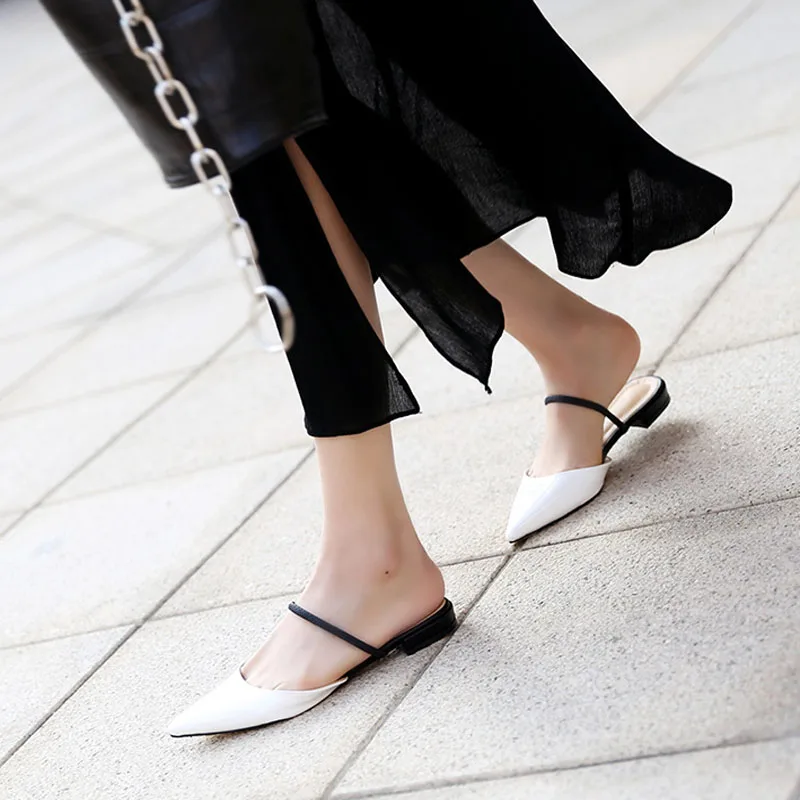 Pointed flat slippers Female summer fashion 2019 new toe cap wear Cool drag girl Women\'s half slippers