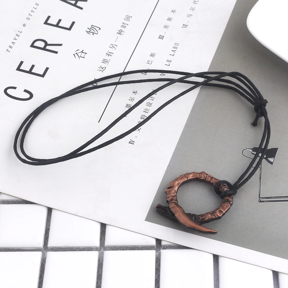 Game GOD OF WAR 4 Necklace Vintage Snake Logo Red Color Pendant For Man Car Woman Bag Jewelry Gift