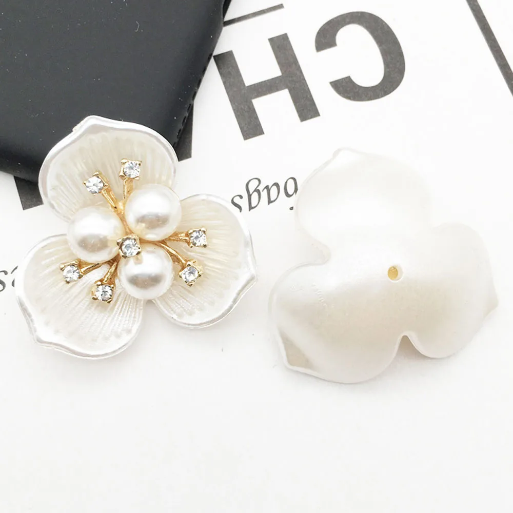 10Pcs/Lot 33mm Alloy Rhinestone Buttons Shell Pearl Flower Heart Jewelry Accessories Bride Bouquet Flower diy Bag Hair Material