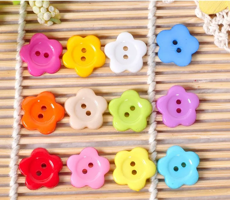 100Pcs Resin Flower Buttons Clothing Sewing Button Fit Scrapbooking Apparel Crafts DIY Supply Decoration Candy Color