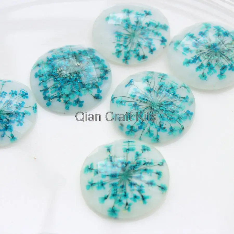 100pcs aqua 24mm Fabulous Charm Flat Back faceted Resin Cabochon Dome Dry Flower baby's breath Cabochon Pendant Base