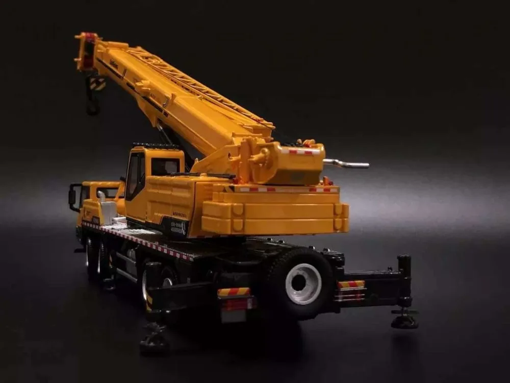 Collectible Alloy Model 1:50 Scale Liugong CLG TC750C5 Mobile Heavy Crane Engineering Machinery Diecast Model Toy for Decoration