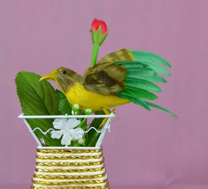 about 13cm feathers bird ,plastic foam & feathers spreading wings bird Handmade art model toy,prop,decoration gift w5527