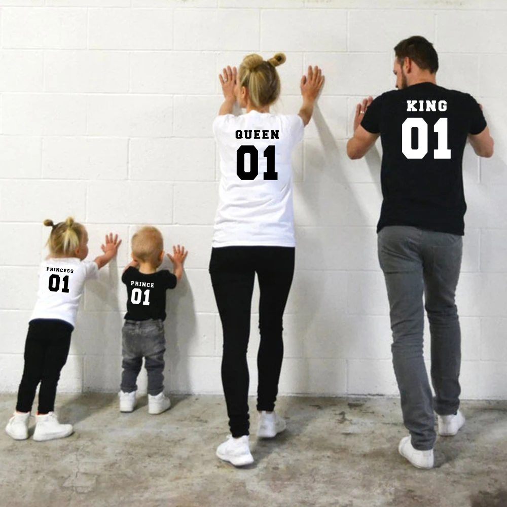 1pcs Family Team T-shirts King Queen Prince Princess 01 Father Mother Daughter Son Matching Shirts King and Queen Shirts Outfits