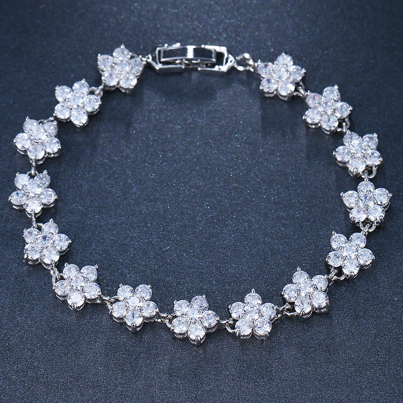 EMMAYA Famous Brand Jewelry AAA Cubic Zircon Stones Five Leaves CZ Flower Connected Bracelets For Women