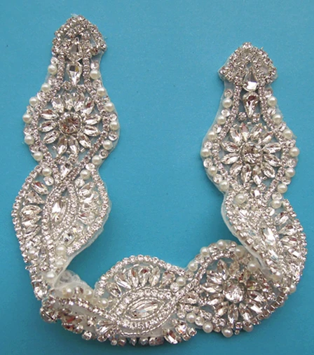 

(30PCS) Wholesale iron on bridal sash beaded sewing silver crystal rhinestone appliques for wedding dresses sash belt WDD0231