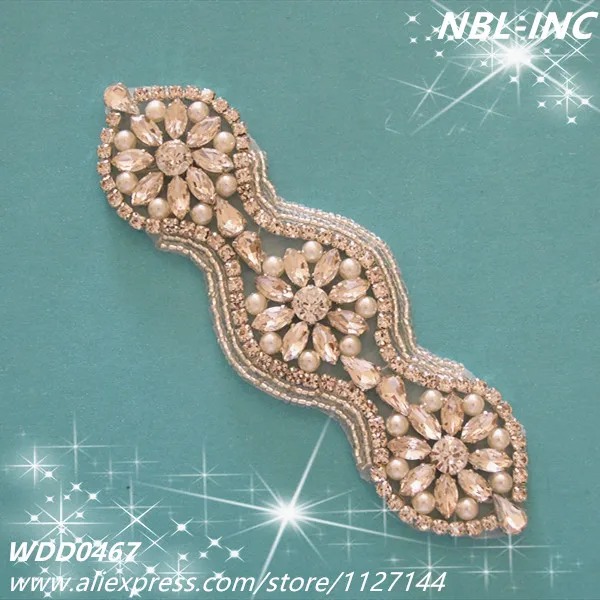 

(30PCS) Wholesale handmade beaded sewing silver crystal rhinestone pearl applique iron on for dresses garments WDD0467