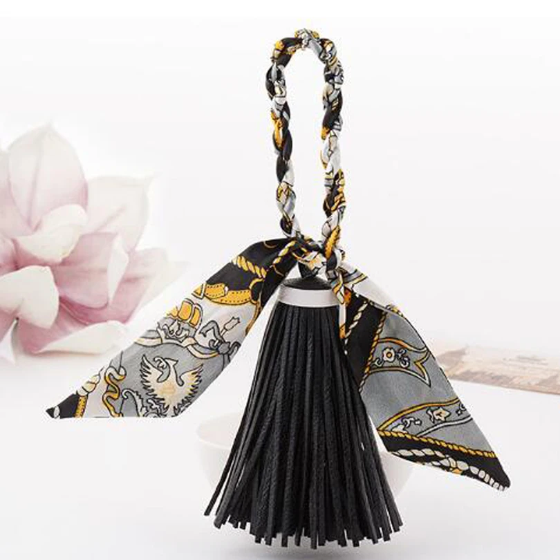 Fashion Luxury Charm Pendant Silk Tassel Women Keychain Purse Bag Key Chain PU Leather Tassels Car Key Holder llaveros R257