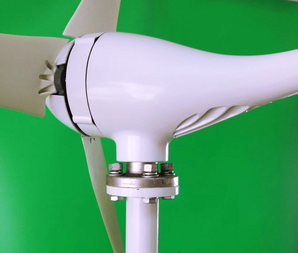 300W 12V 24V Wind Turbine Generator,Aluminum Alloy Metal Shell Low Speed Start 2.0m/s, 3 5 blades 630mm. with charge controller