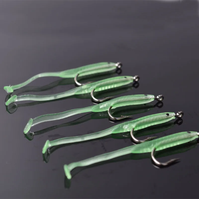 TOMA 10 pz/lotto esca da pesca esca per alilla di pesce esche morbide luminose con gancio 6.8cm1g 2015 vendita calda esca artificiale per piccoli