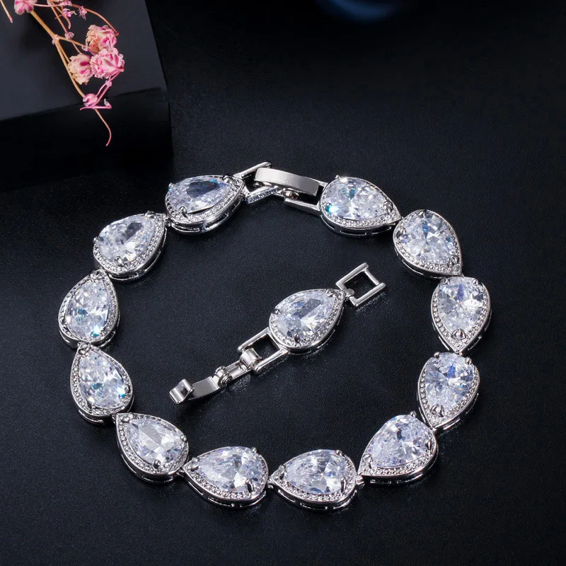 CWWZircons 2026 Mode Damenaccessoires Luxus Zirkon Wassertropfen CZ Stein Armband für Brautschmuck Hochzeitsschmuck Großhandel S0002 – Detail 9