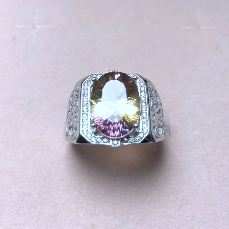 

Atmospheric men's ring, 925 silver, a variety of amethyst, photo taken. Manufacturing, new process