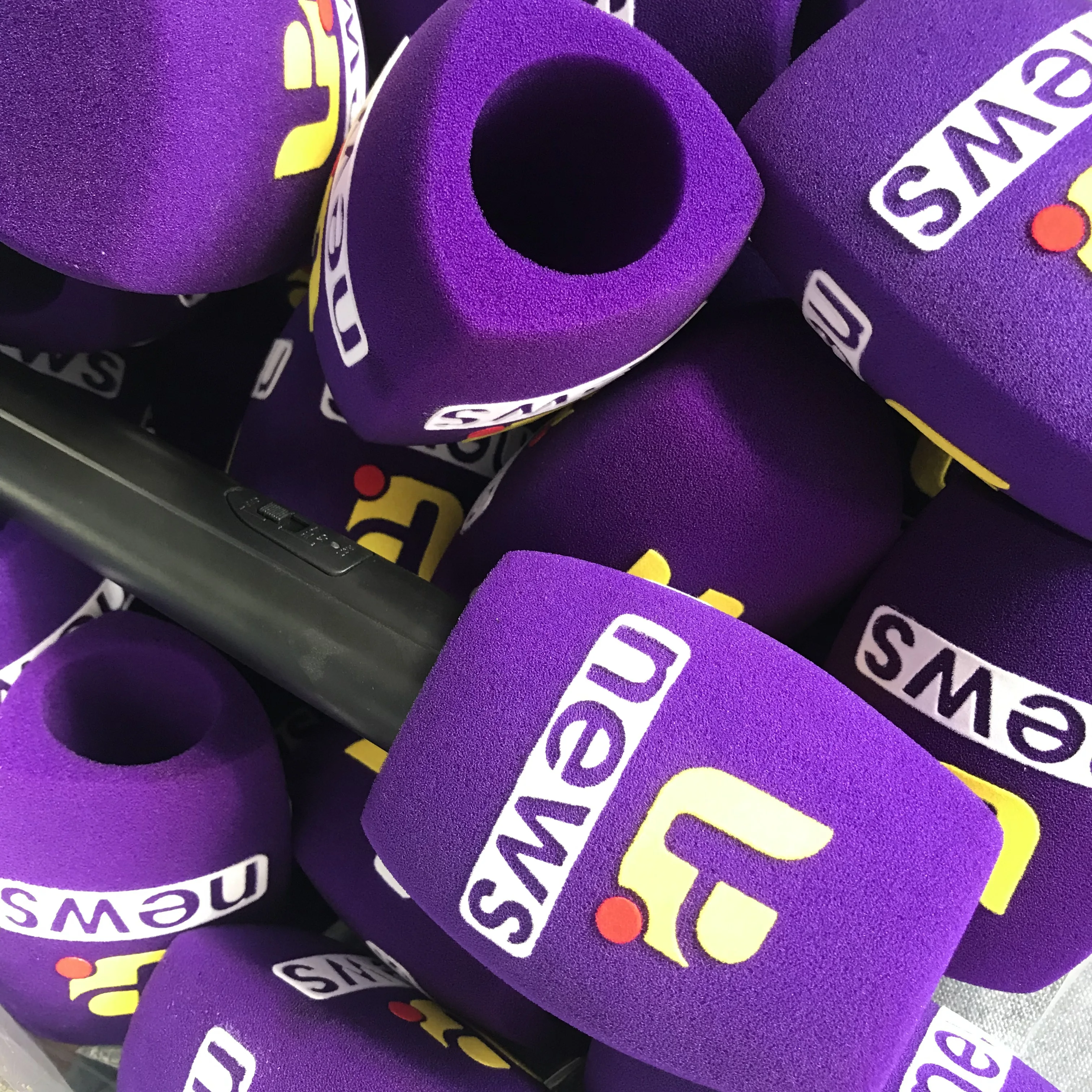 Linhuipad الطباعة شعار مثلث الأرجواني مقابلة ميكروفون الزجاج المحمولة الزجاج الأمامي داخل القطر: 4 سنتيمتر (حوالي. 1.57 ")