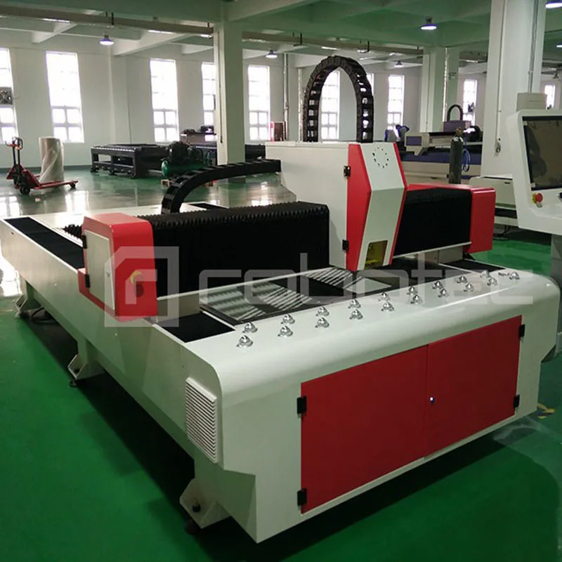 آلة القطع بليزر الألياف Robotec IPG/Raycus 500 وات لآلة القطع بالليزر من ألياف الكربون 8 مم/ألياف الكربون ذات الطاقة الكبيرة