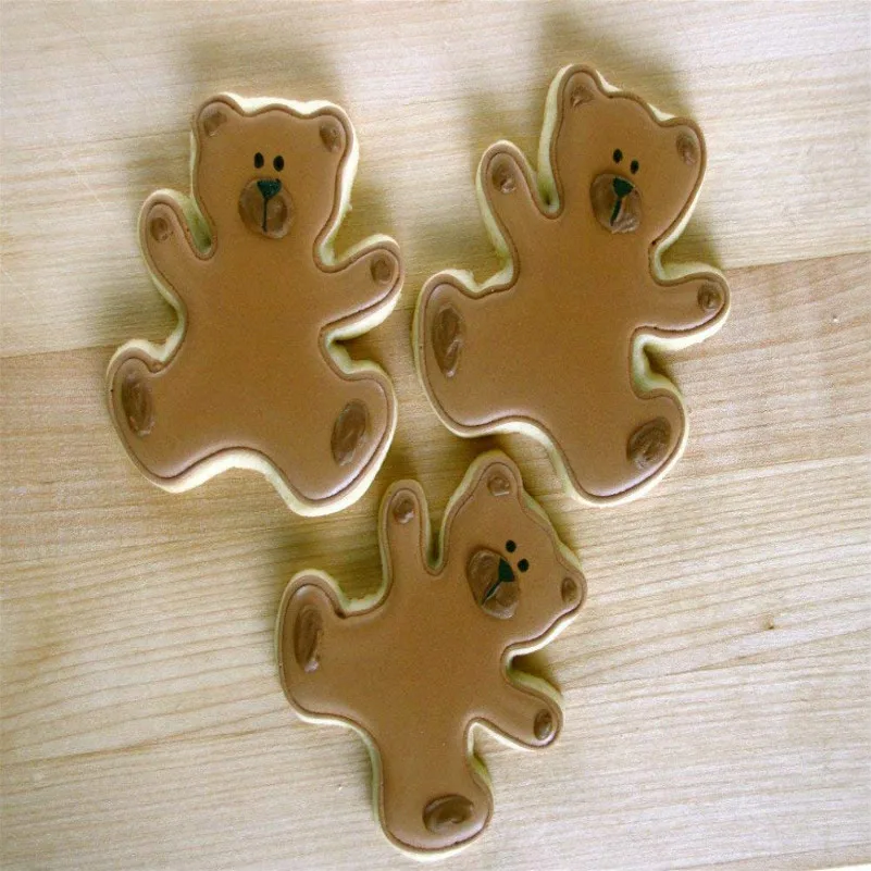 KENIAO Teddy Bear Cookie Cutter for Birthday Party - 6.3 x 7.8 CM - Baby Shower Biscuit Bread Sandwich Mold - Stainless Steel