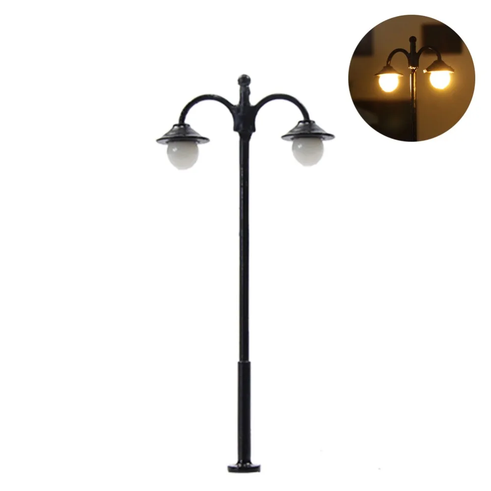 

LYM17 10pcs Model Trains N Scale 1:160 Two-Heads Lamppost Street Lights 4.5cm