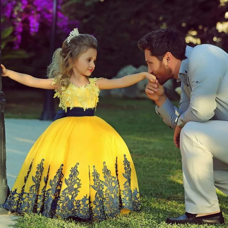 Vestido de fiesta de cumpleaños para niña, traje de fiesta de graduación de satén amarillo y negro, vestidos de baile de desfile, vestido de comunión, vestidos de flores para niña, nuevo