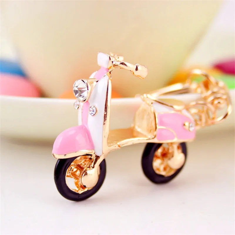 New Fashion Motorcycle Keychain Trinket Motor Scooter Crystal Car Key chain Bag Charm Women\'s Key ring for a woman