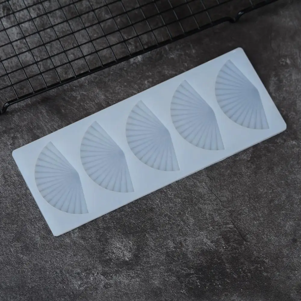 Fan Shape Silicone Mold Cake Decorating Tools Wavy Fan Shape Chocolate Transfer Sheet Baking Stencil Chablon