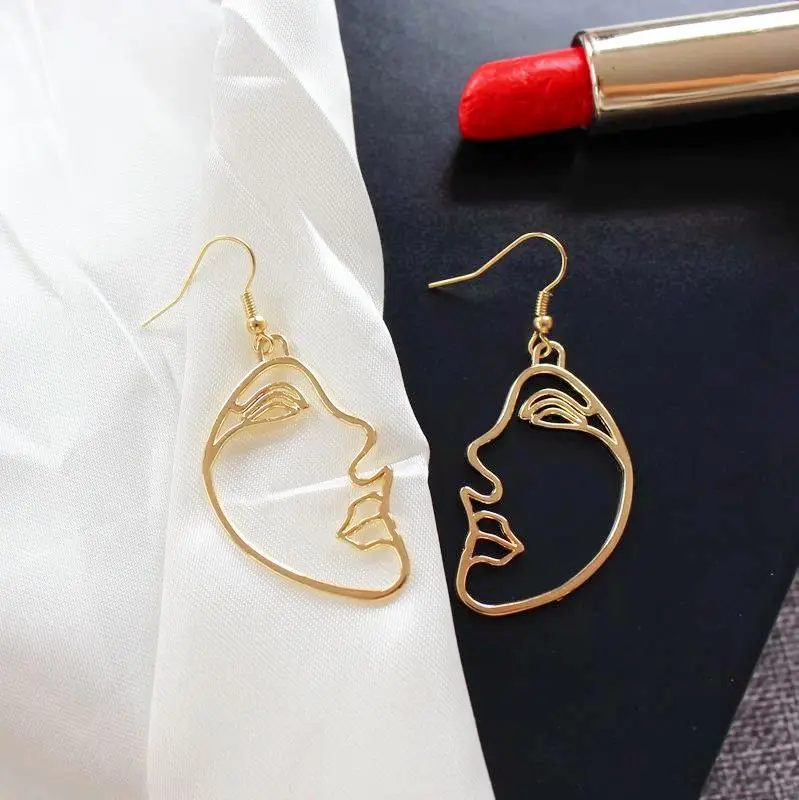 Carvejewl Girls Multiple Choice Earrings Retro Metal Alloy Fashion Abstract art Hollow Out face Dangle Earring for women jewelry