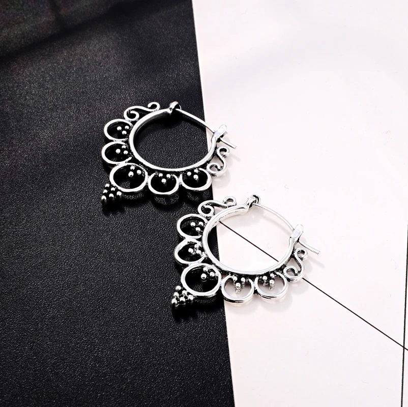 1 Pair Simple Vintage Hollow Cute Endless Round Point Hoop Earrings Ancient Metal Color Personality Earrings For Girl E15-2