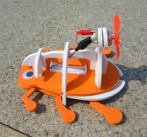 Bionisch educatief speelgoed Diy elektrische kever Populair wetenschapsmodel Eva Unisex Werkt op batterijen Elektronisch 2021