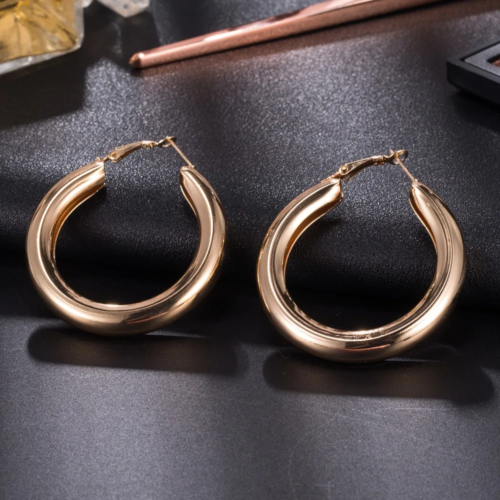 IPARAM Fashion Gold Color Circle Hoop Earrings Punk Retro Big Round Wife Hoop Earrings Gifts For Women
