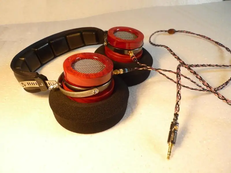 Cherrywood Pluggable headset 50MM driver heavy Bass , Midrange Accurate, Good treble Vocal Female voice