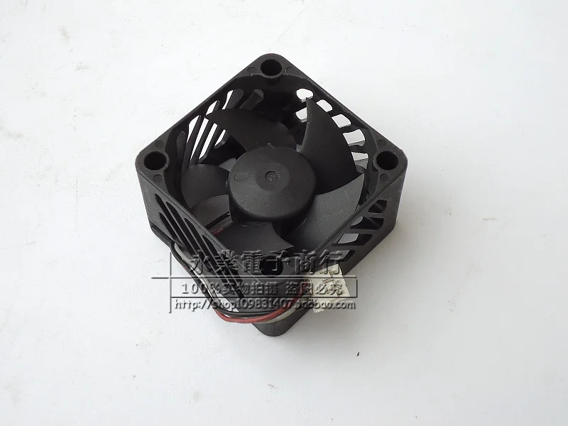 Free Shipping For DELTA AUB0412HH -BW45 DC 12V 0.20A 3-wire 3-pin connector 40X40X25mm Server Square Cooling Fan