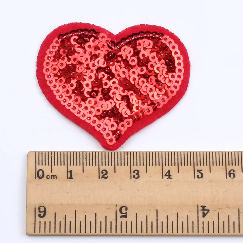 10pcs/lot Sequined Red Heart Patch for Sweater Dress Shirt Sewing Fabric Appliques DIY Iron On Clothes Stickers Handmade Badge