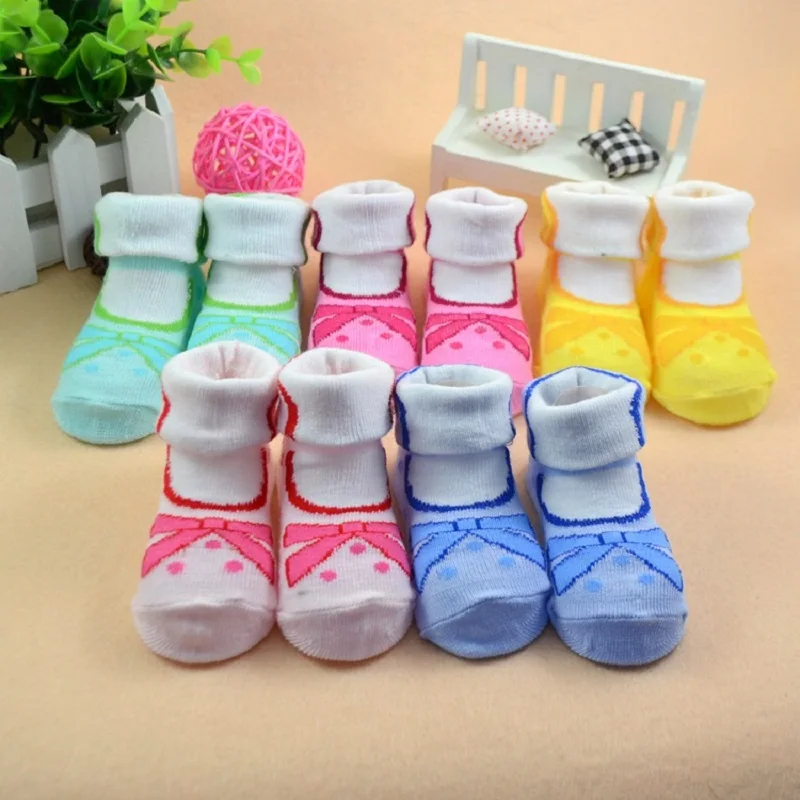 Fashion Newborn Socks Unisex Baby Sock Toddler Shoe Children Pantyhose socks For Girl Boy Anti-slip Slippers pantufa Cotton