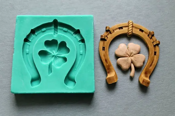 

Horseshoe Clover silicone fandont mold Clover Silica gel moulds Clovers Chocolate molds Clovers candy mould silicone molds