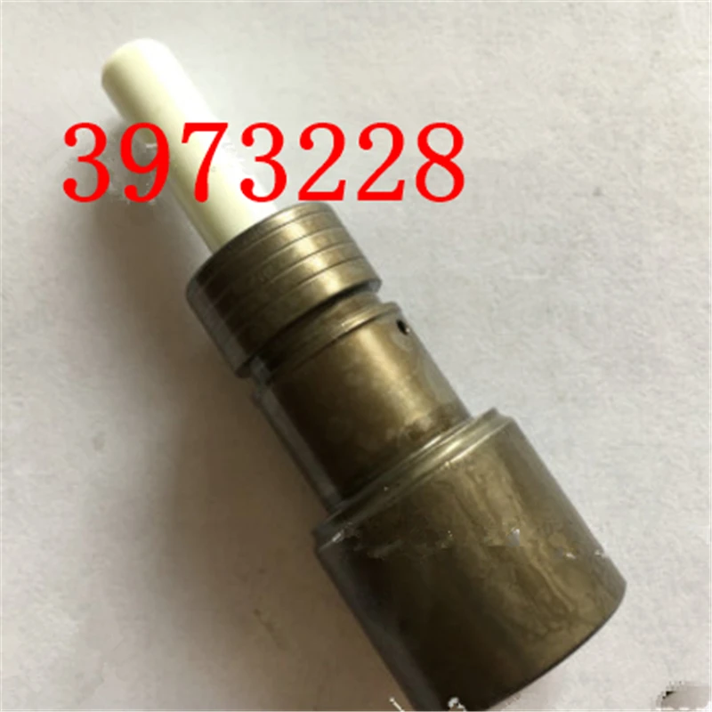 

Diesel Common Rail Fuel Injection Pump Ceramic Plunger and Sleeve CCR1600 3973228 4921431