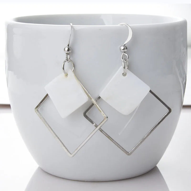 Punk White Shell Hollow Square Drop Earrings For Women Fashion Korean Minimalism Geometric Dangle Brincos Jewelry Gift EB960