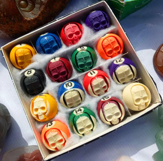 

16pcs High-tech synthetic resin billiards carving skull. Exquisite gift. Home decoration