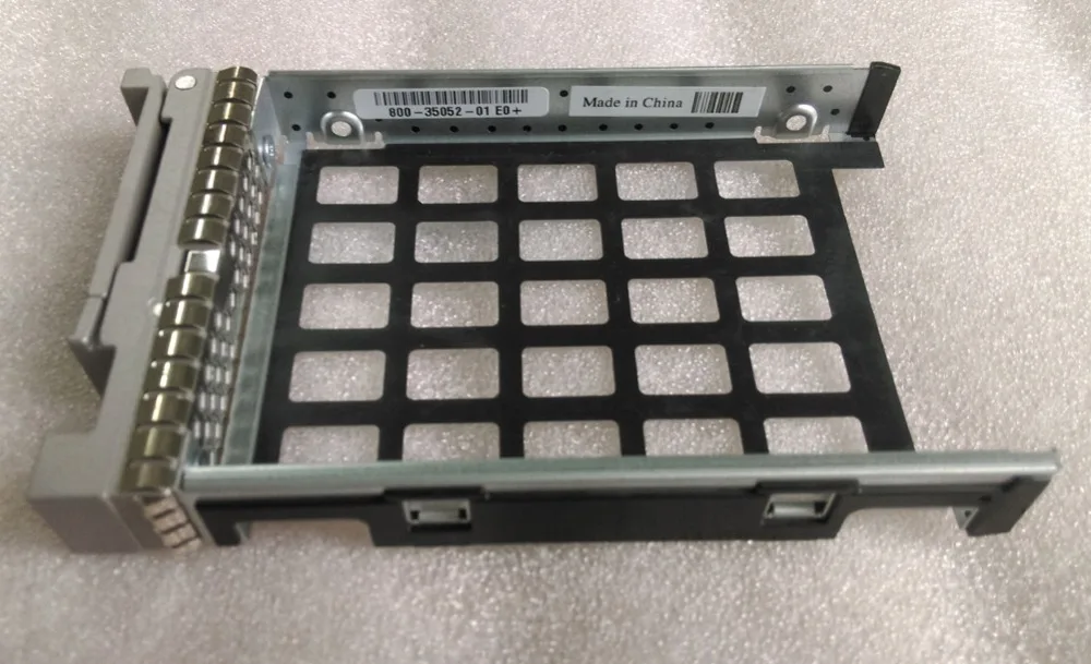300GB 2.5 "ถาดวงเล็บ 800-35052-01 สำหรับ UCS Blade Server ร้อนขาย