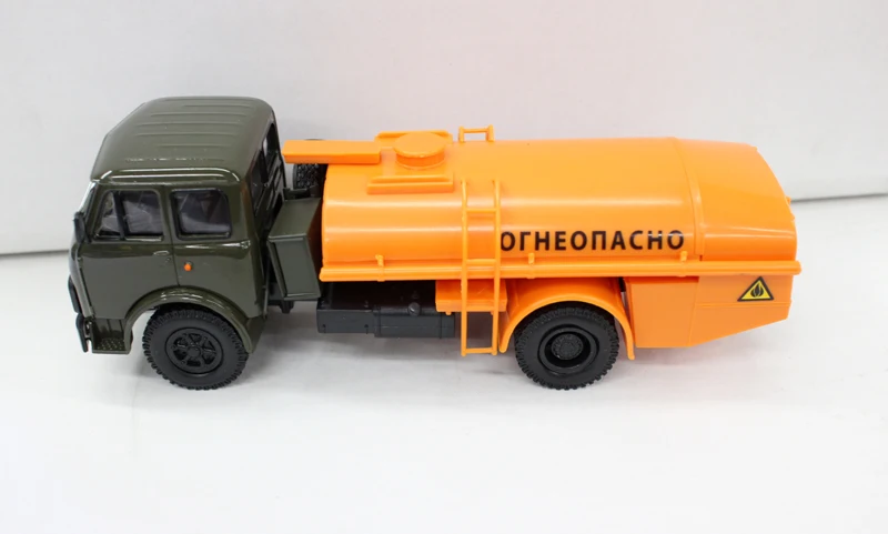 1:43 alloy car models, high simulation MAZ AC-8 Russia Kamaz tanker truck,metal castings,educational toy vehicles,free shipping