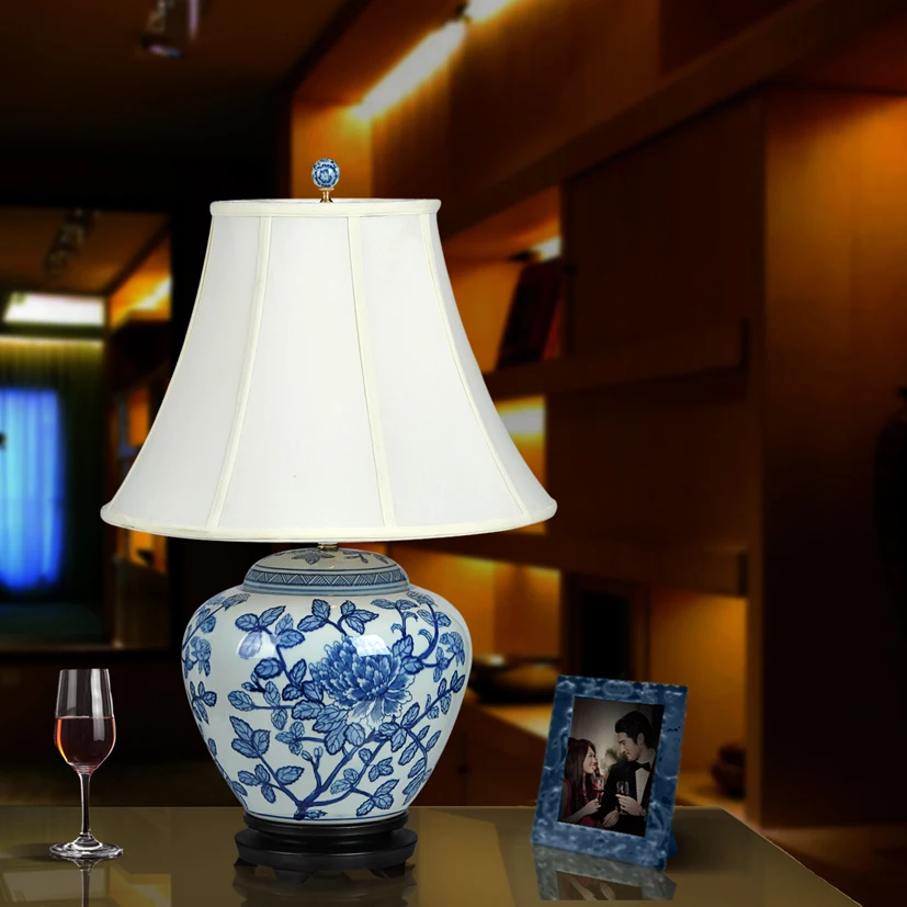 Vintage chinese bedroom living room wedding table lamp Jingdezhen porcelain ceramic table lamp art blue table desk lamp