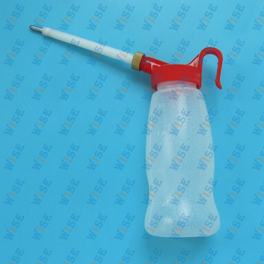 PLASTIC BOTTLE SQUEEZE PUMP OILER, DISPENSER #PB180