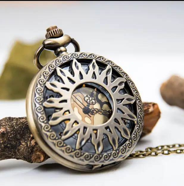 

Vintage Bronze Golden flowers Hollow out Fashion quartz woman gift Necklace pocket watches POLK687