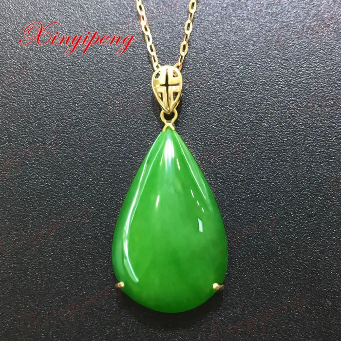 

18 k yellow gold with 100% natural jade pendant Spinach is green Simple and easy Fine jewelry