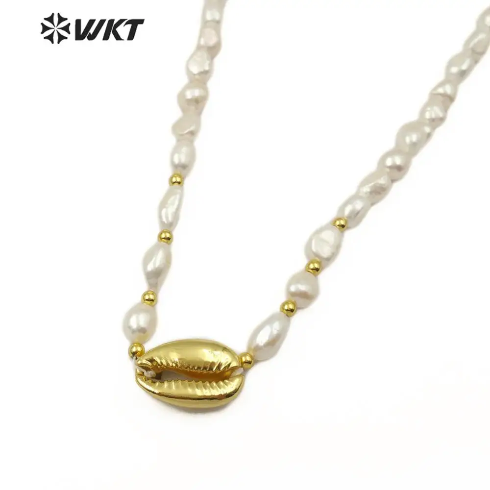 

WT-JN089 WKT Cowrie&Pearl Necklaces Gold Dipped Cowrie Pendant 16 In Chain With Pearl Charm Women Fashion Necklaces Jewelry